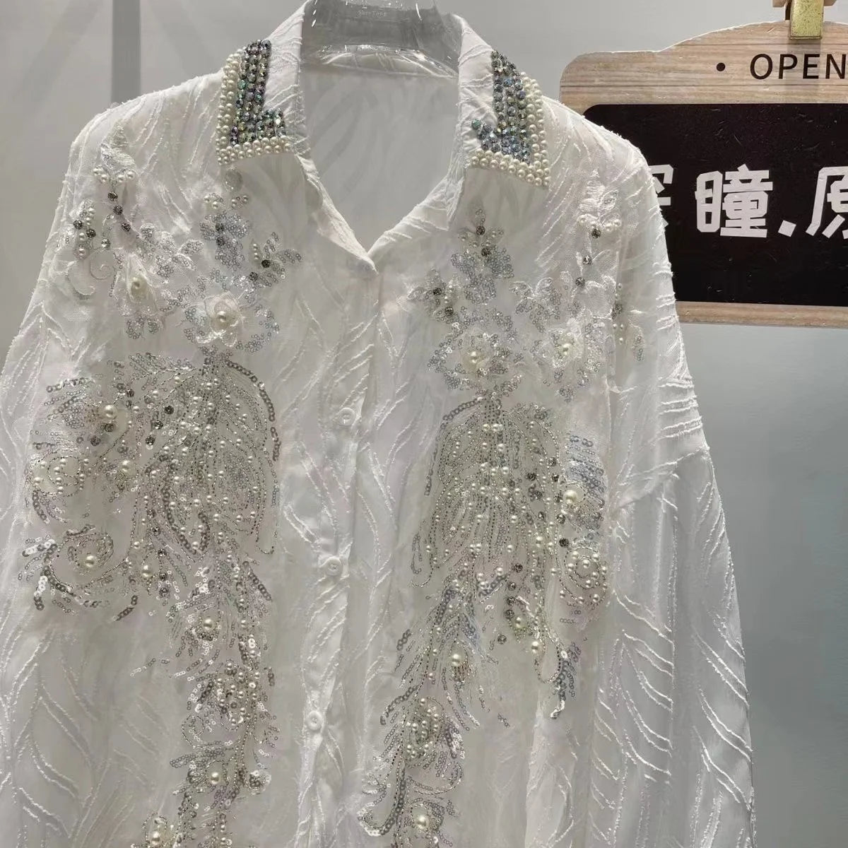 Luxury Diamonds Sequined Embroidery Blouses Shirts Women 2026 Spring New Long Sleeve Shirts Fashion Causal Tops Camisas De Mujer