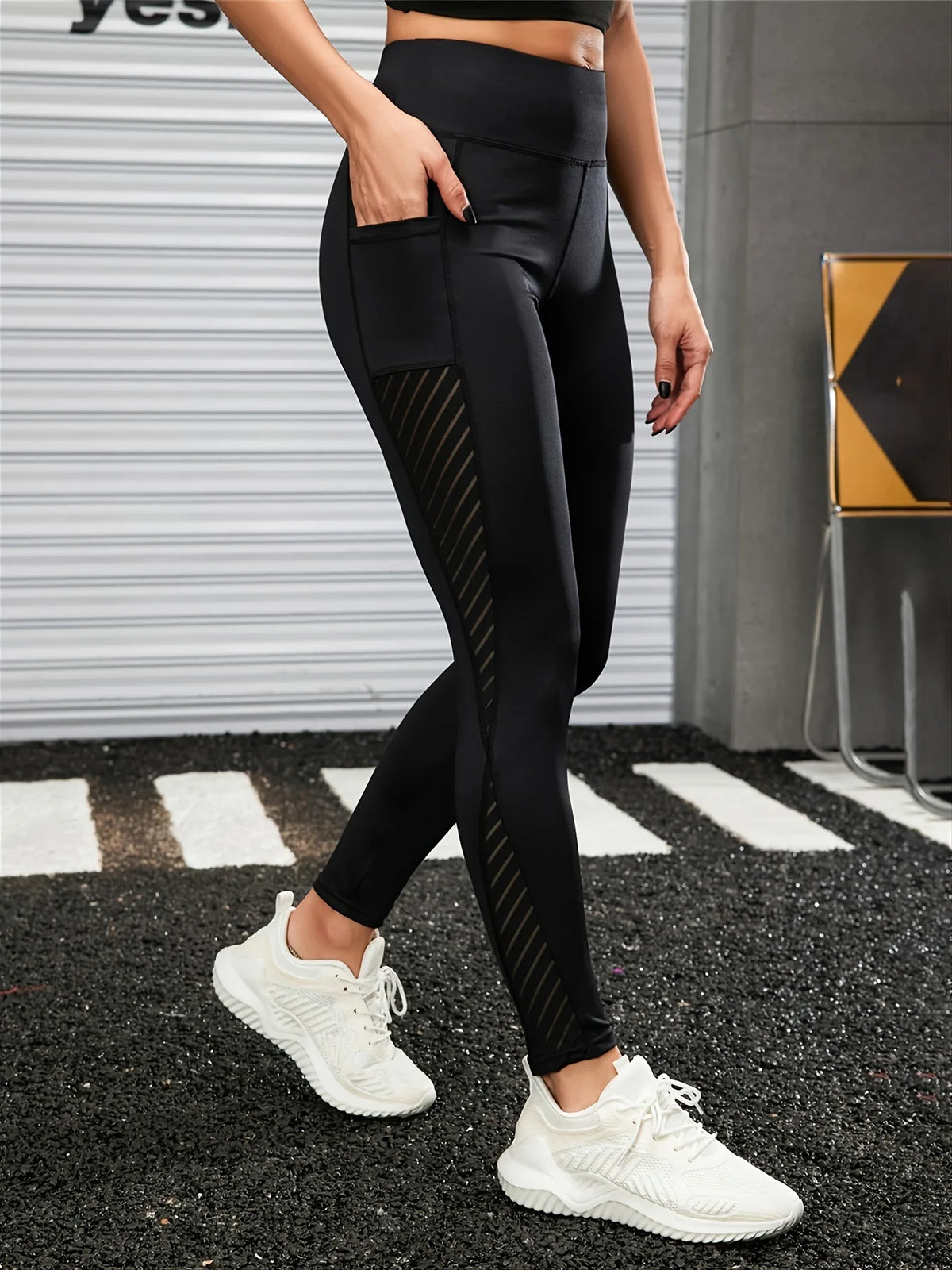 Women Sport Shorts cropped pants Fitness Nudity High Waist Hip Lift Running Yoga Side Pockets Tights Quick Dry Gym Sportswear