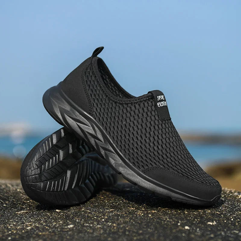 Men Loafers Light Walking Breathable Summer Comfortable Women Casual Shoes Men Sneakers Couple Shoes Plus Size