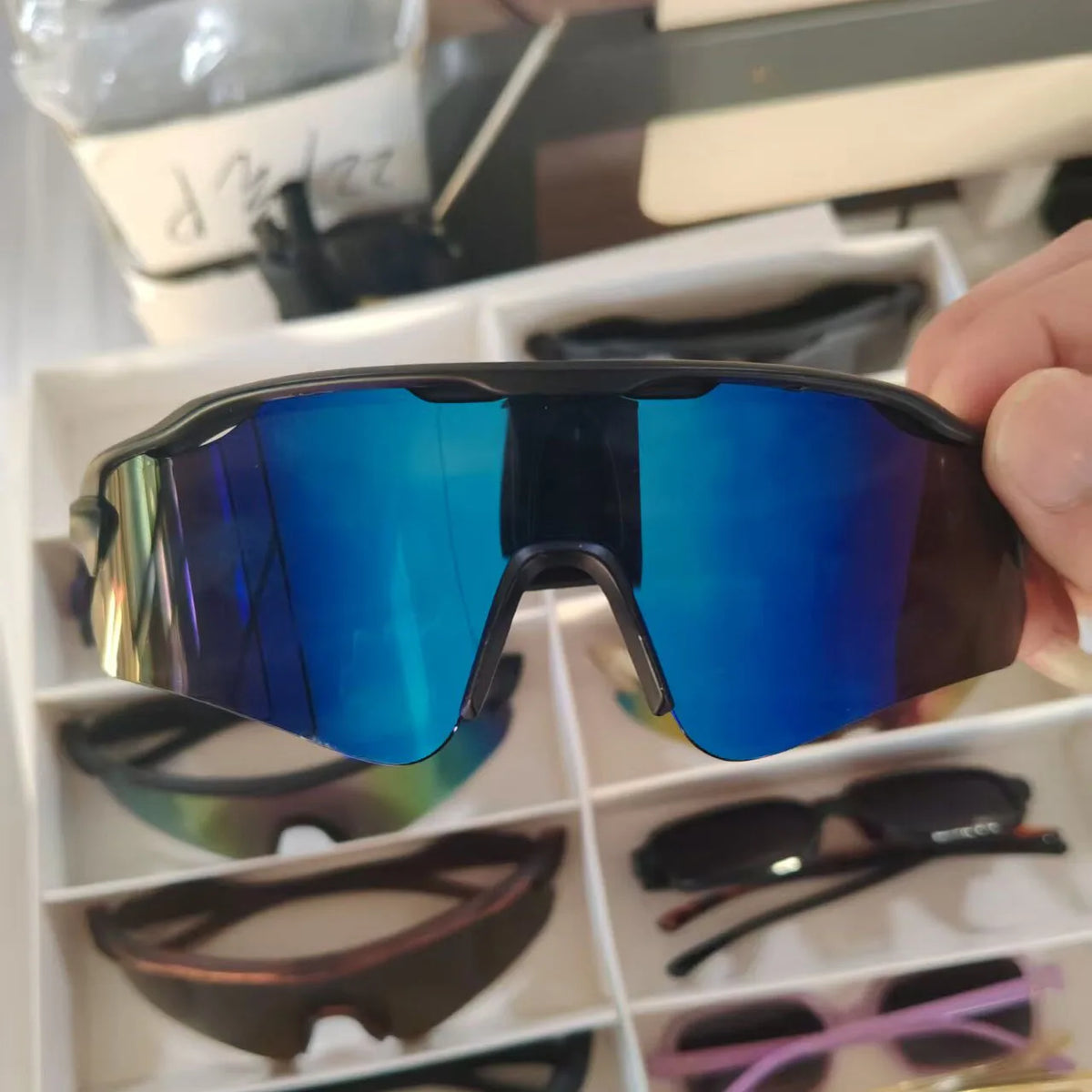 1pc Stylish Polarized Sunglasses for Men, High-Definition UV Protection Glasses for Sports, Cycling and Outdoor Activities