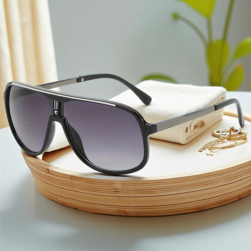 Sunglasses for Men or Women TR90 Glasses Cool Straightforward Fashionable and Classic UV400