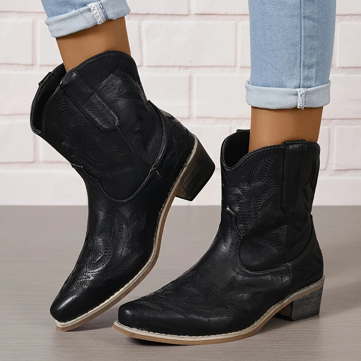 Boots Women New 2026 Winter  Luxury Designer Embroidered Ankle Boots for Women Ladies Pointy Fashion Rubber Footwear Women Shoes