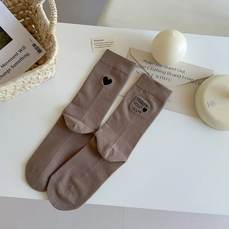 Fashion Socks For Women Autumn Designer socks Loose Socks Cotton Embroidery Heart Trendy Letter Simple Crew Socks Women Street