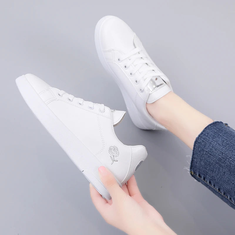 Shoes 2025 Women Running Spring Autumn Fashion White Breathable Embroidered Flower Lace-Up Casual Sneakers for Women