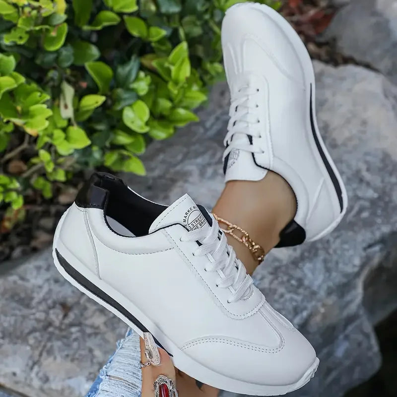 2026 Luxury Designer Women's Low-Heel Sneakers Fashionable Student Roman Sneakers Autumn New Style Running Shoes for Women