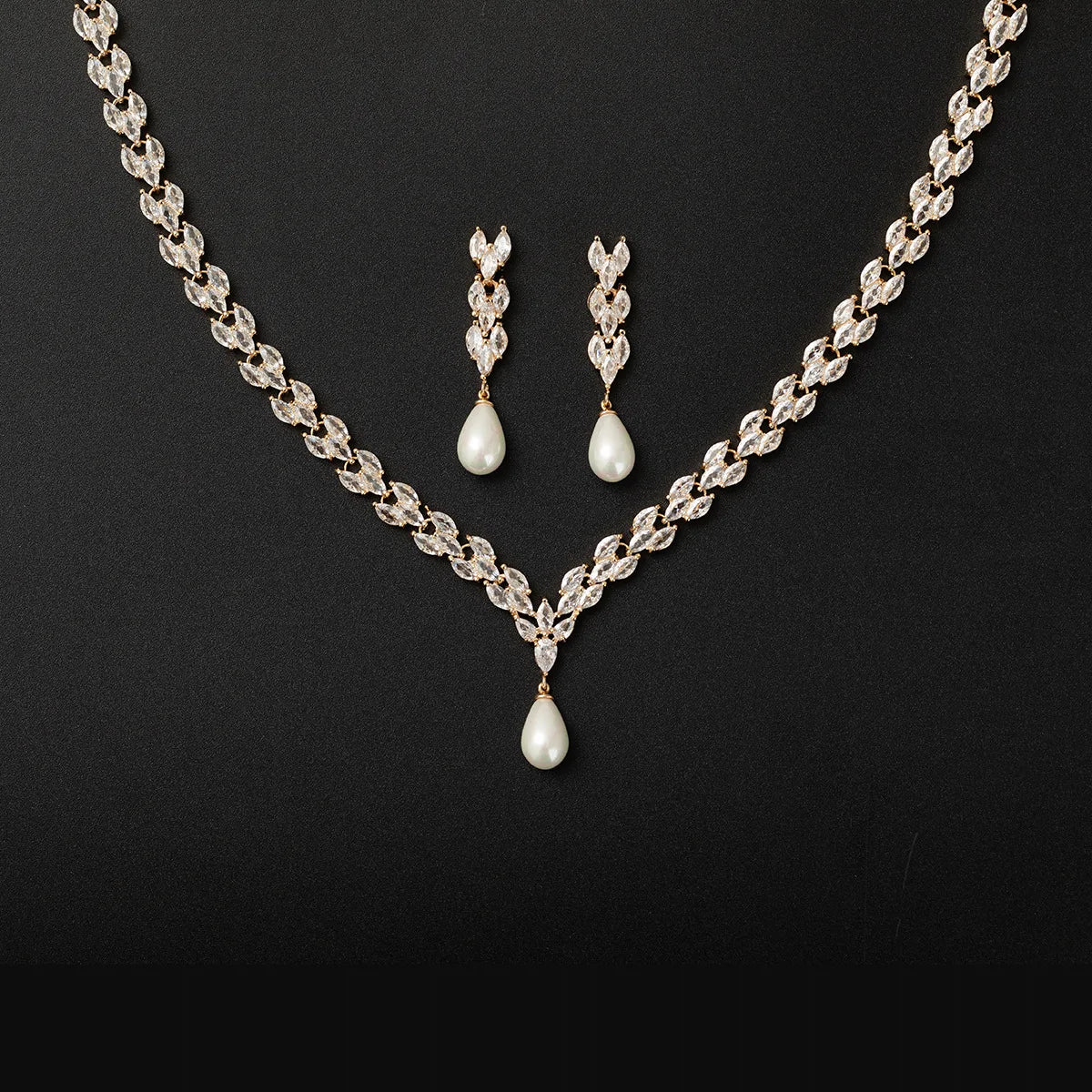 Luxury Bridal Jewelry Set For Women Zirconia Pearl Pendant Necklace Earring Set For Wedding Party Bride Necklace Set Accessories