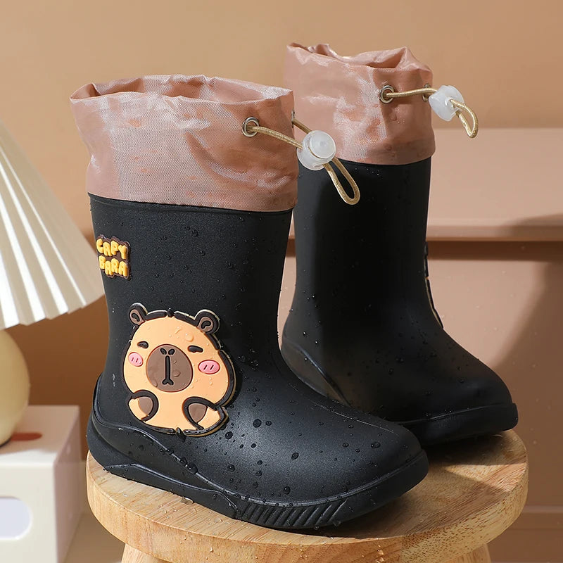 One Pairs of toddler Mid-Calf Rain Boots For Boy and Girl Comfortable Soft Sole Capybara Rubber Water Shoes Elastic Band