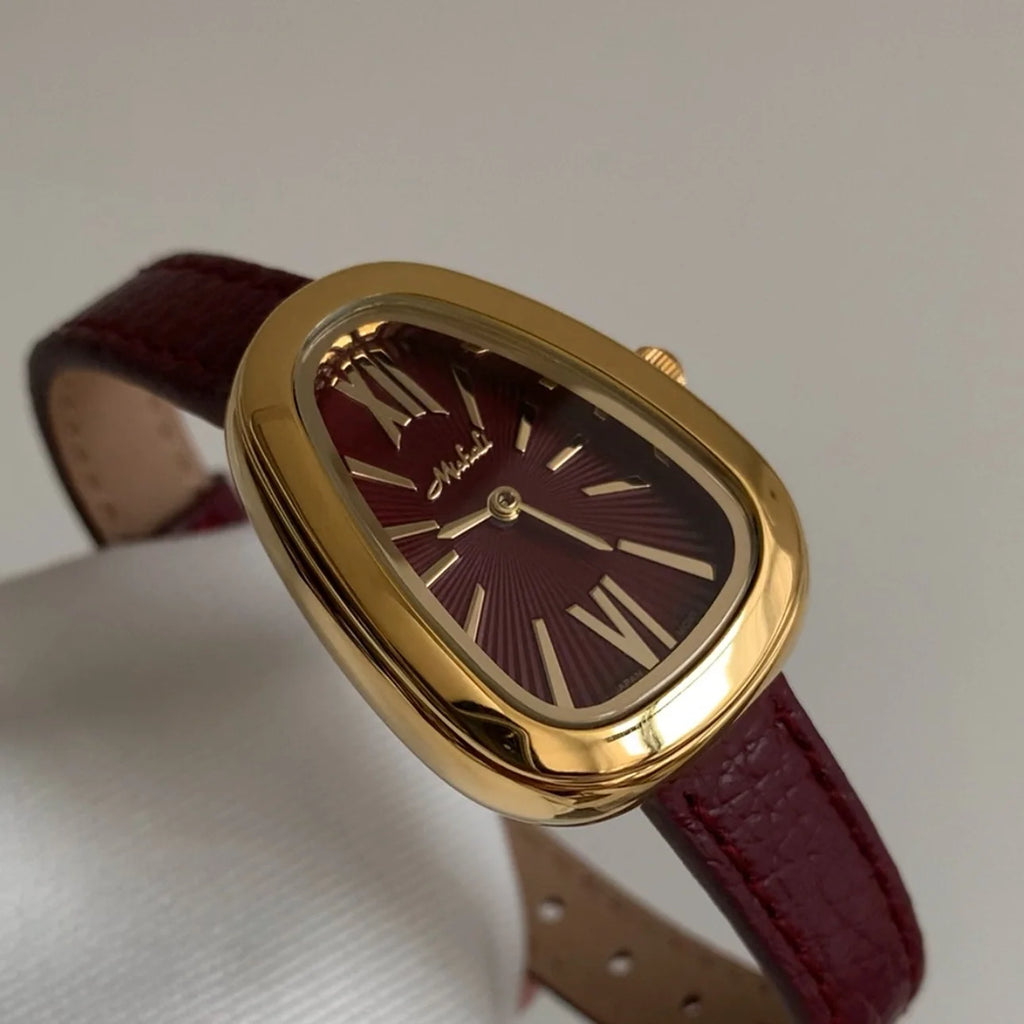 2025 new snake shaped women's watch with genuine leather strap, vintage watch with Roman numerals light luxury
