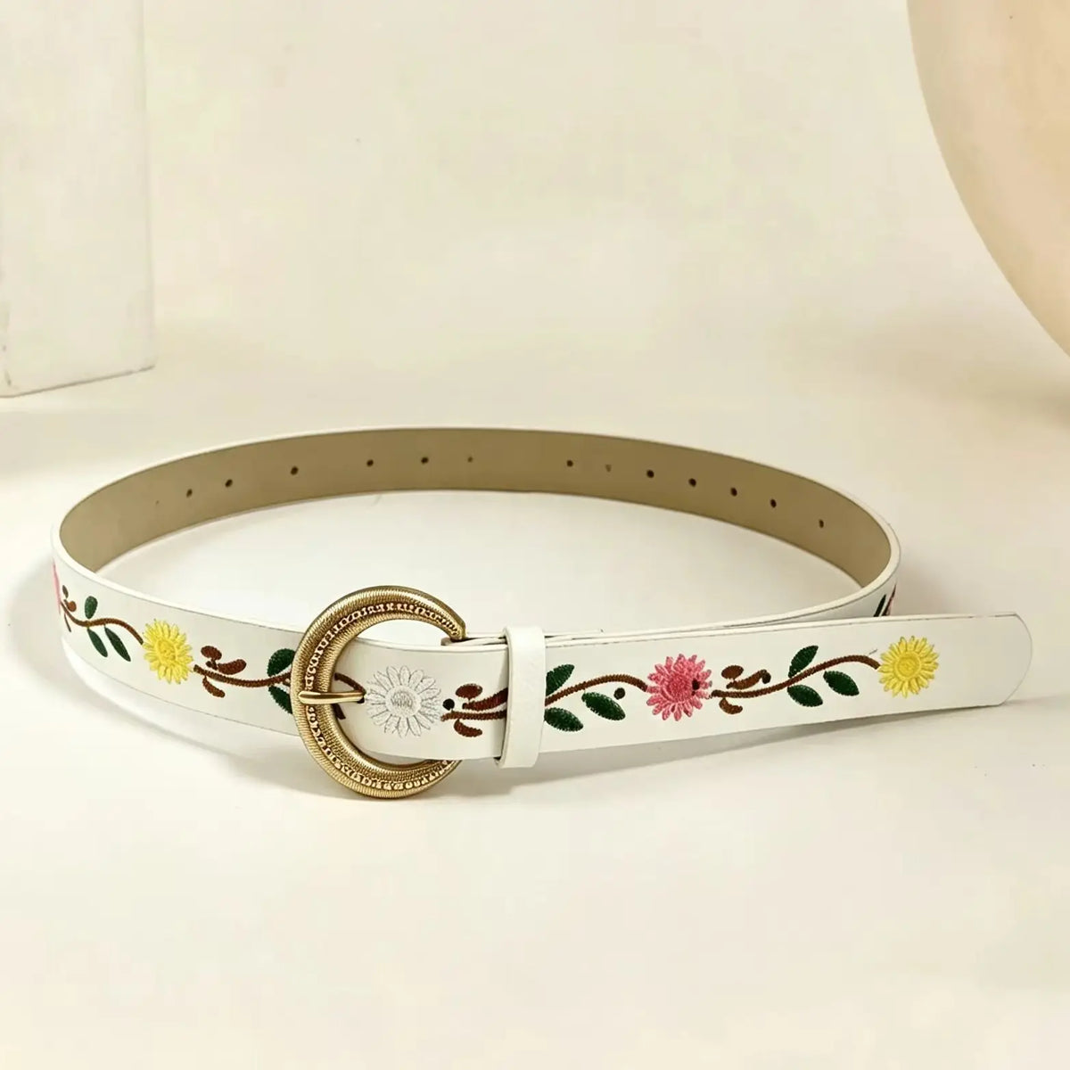 1 piece of women's belt with embroidered Bohemian style, suitable for daily outings and travel, paired with jeans and skirt