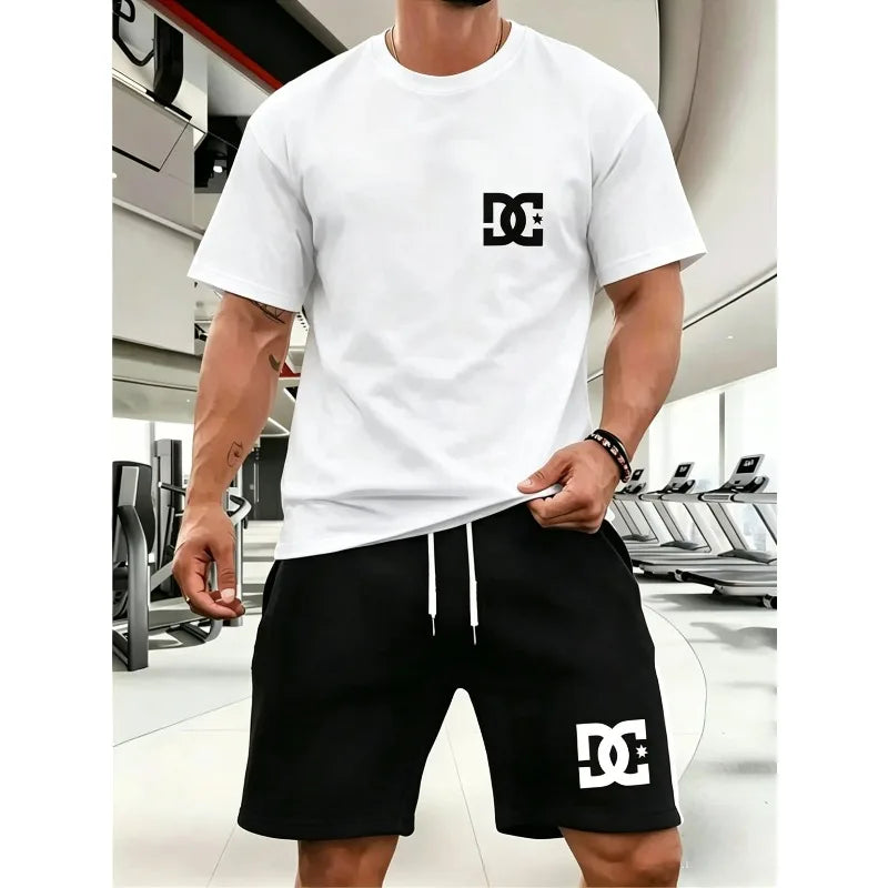New summer fitness sportswear for men, short-sleeved T-shirt and shorts two-piece set, breathable and quick-drying casual wear.