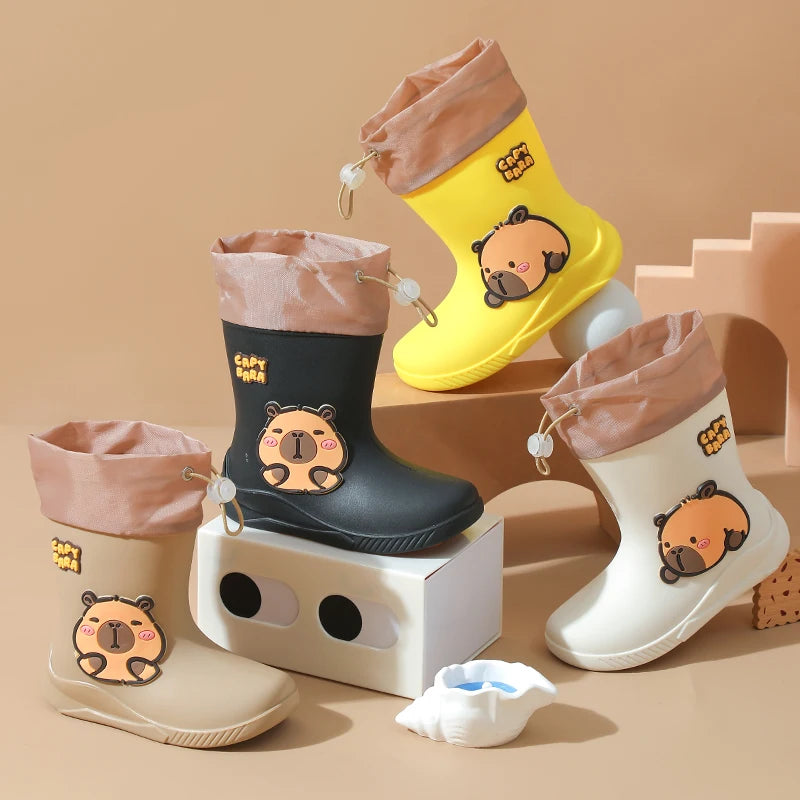 One Pairs of toddler Mid-Calf Rain Boots For Boy and Girl Comfortable Soft Sole Capybara Rubber Water Shoes Elastic Band