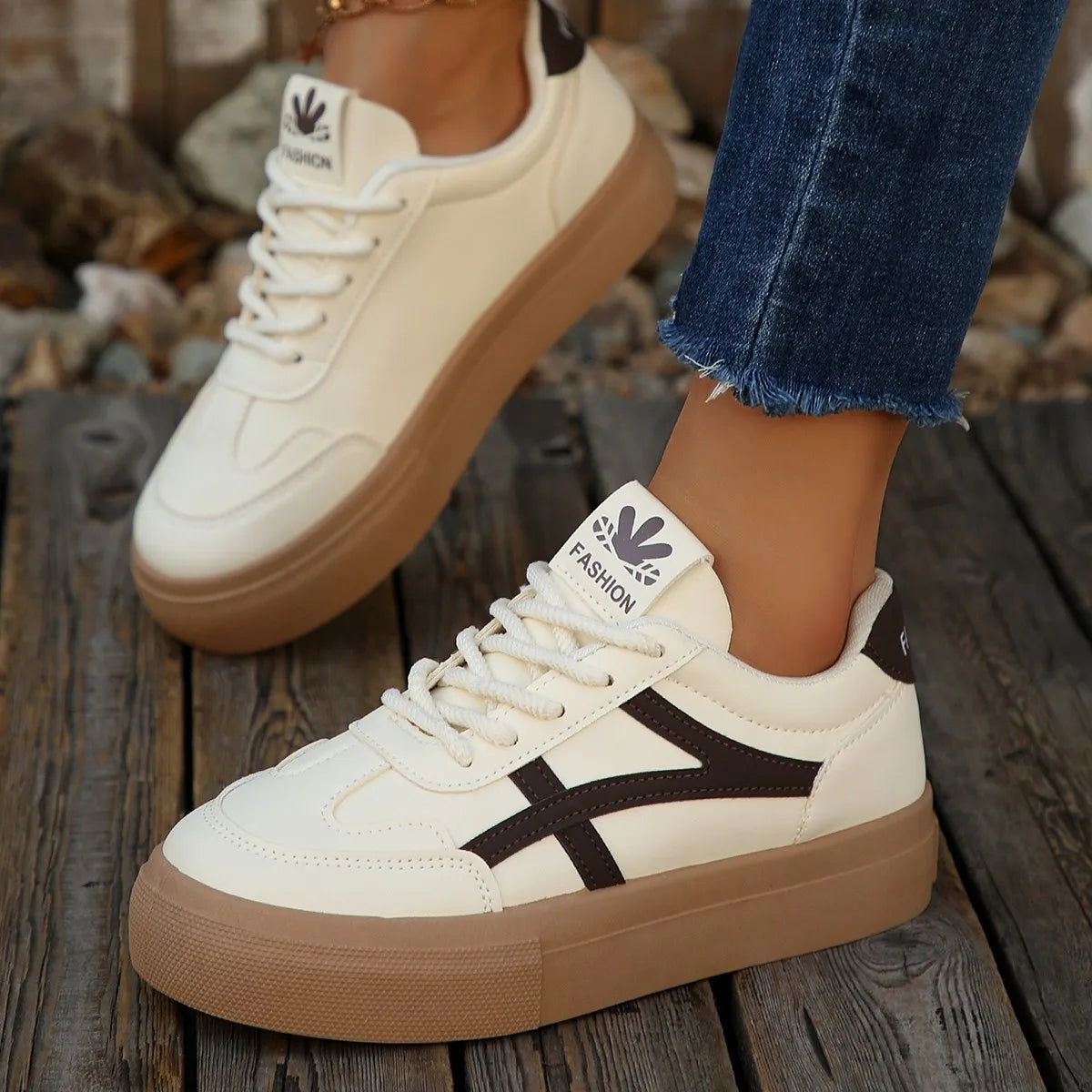 Women's Retro Running Shoes Thick Bottom Flat Laced Casual Sneakers Student Low Heel Round Toe PU Leather Spring Autumn