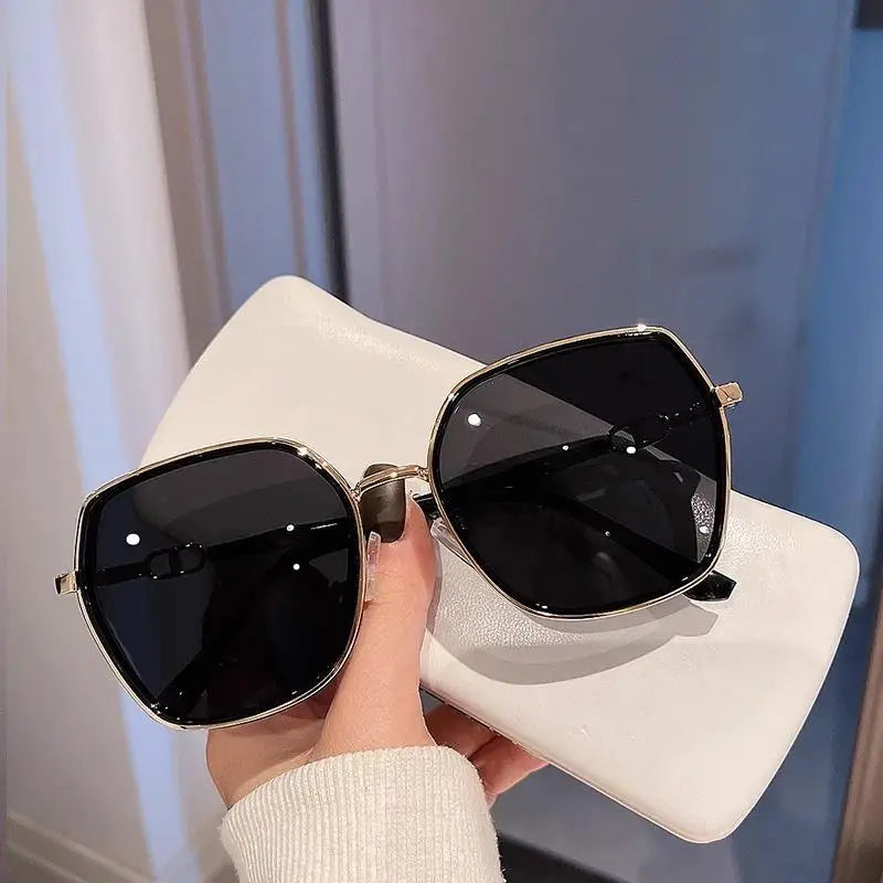 Sunglasses for Women Men Protection Shades Fashionable Oval Cat Eye Square Frame Polarized Sun Glasses for Driving Outdoor