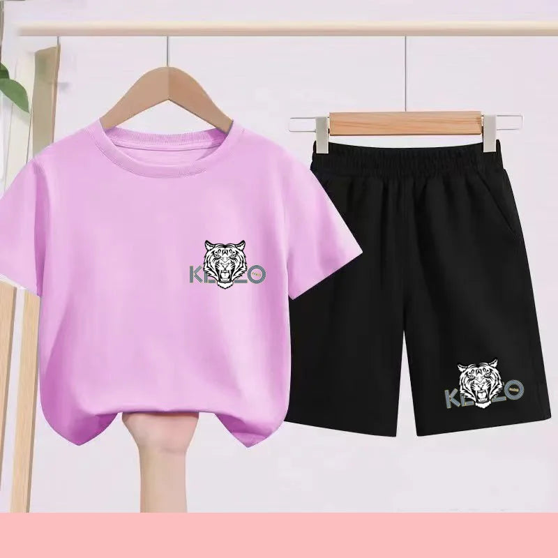 Children's Summer Black and White T-shirts Paired with Breathable and Quick-drying Sports Outfits - Suitable for Children3 to 13
