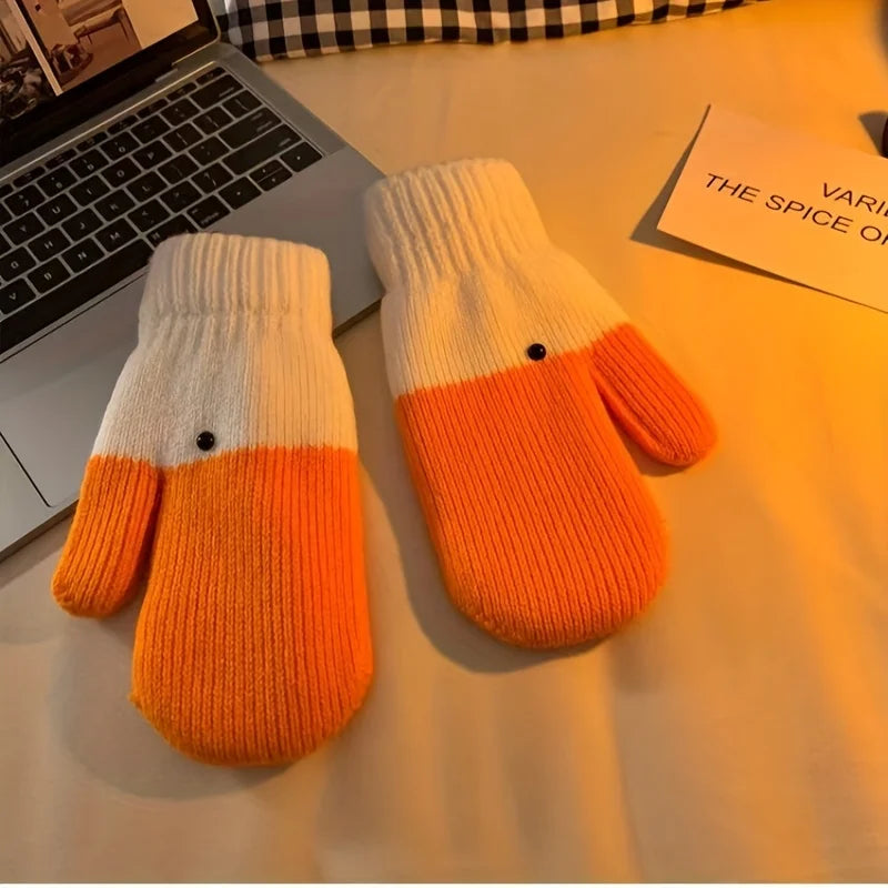 1 pair funny and cute big goose handmade mitten-like gloves for women, thickly lined and warm suitable for couples as a gift