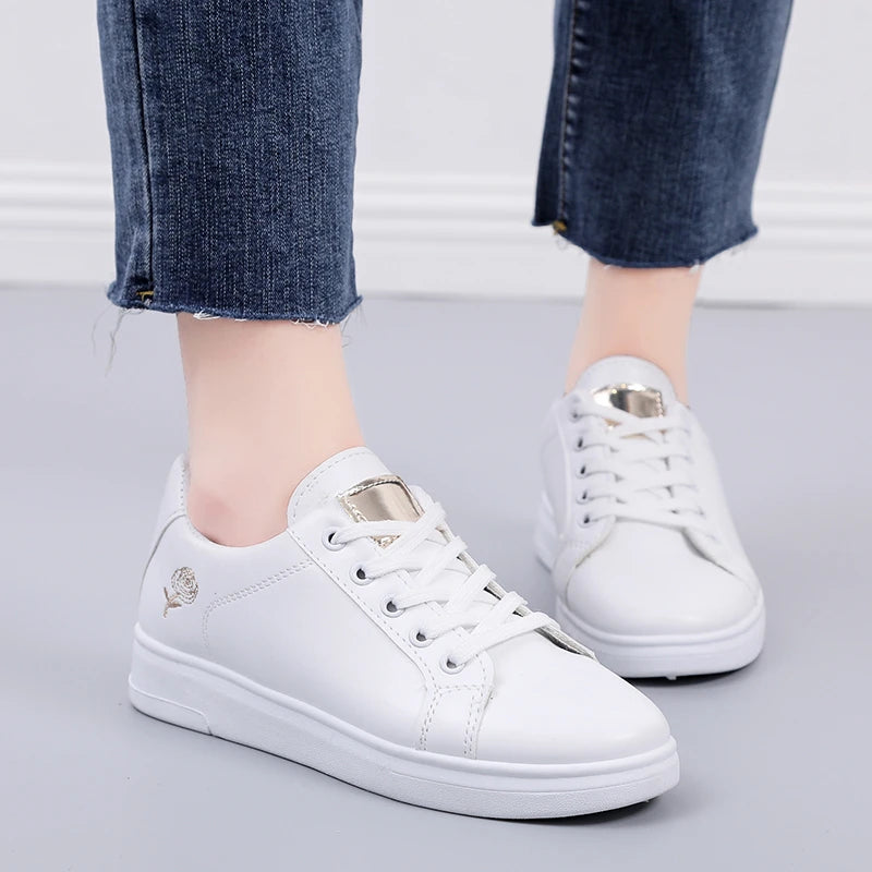 Shoes 2025 Women Running Spring Autumn Fashion White Breathable Embroidered Flower Lace-Up Casual Sneakers for Women