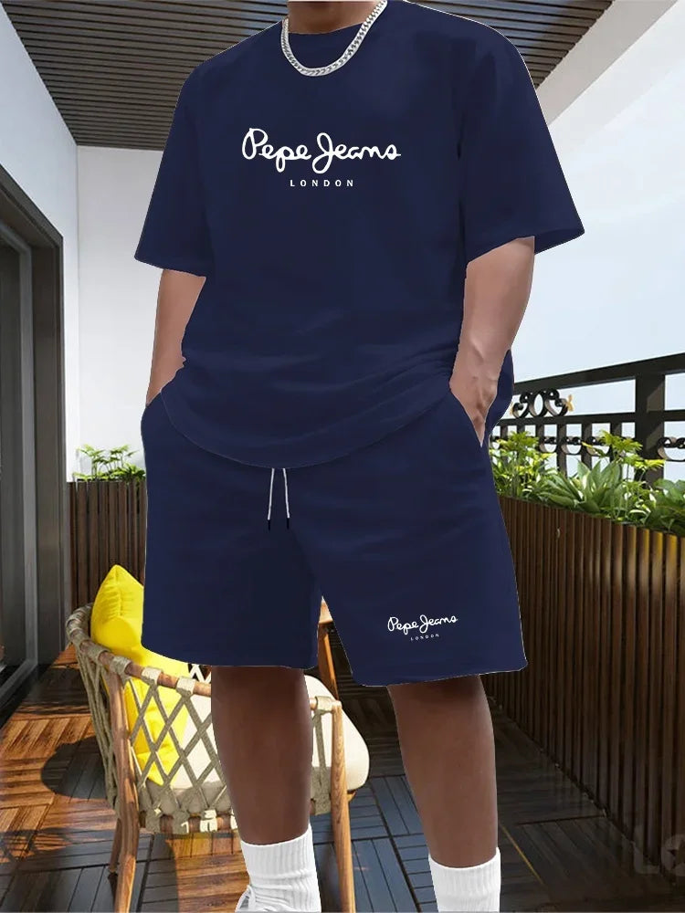 New Summer Fitness Sportswear for Men, Short-sleeved T-shirt and Shorts Two-piece Set, Breathable and Quick-drying Casual Wear.