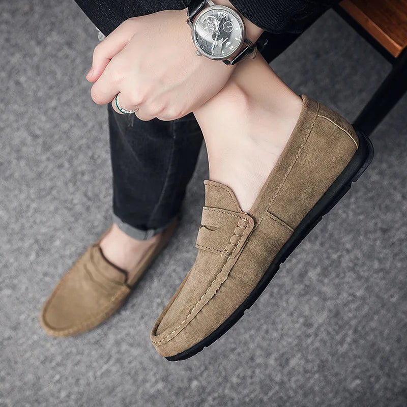 Men's Loafers Lightweight and Breathable Casual Shoes Mens Flat Driving Shoes Soft Sole Slip-on Business Shoes Moccasins