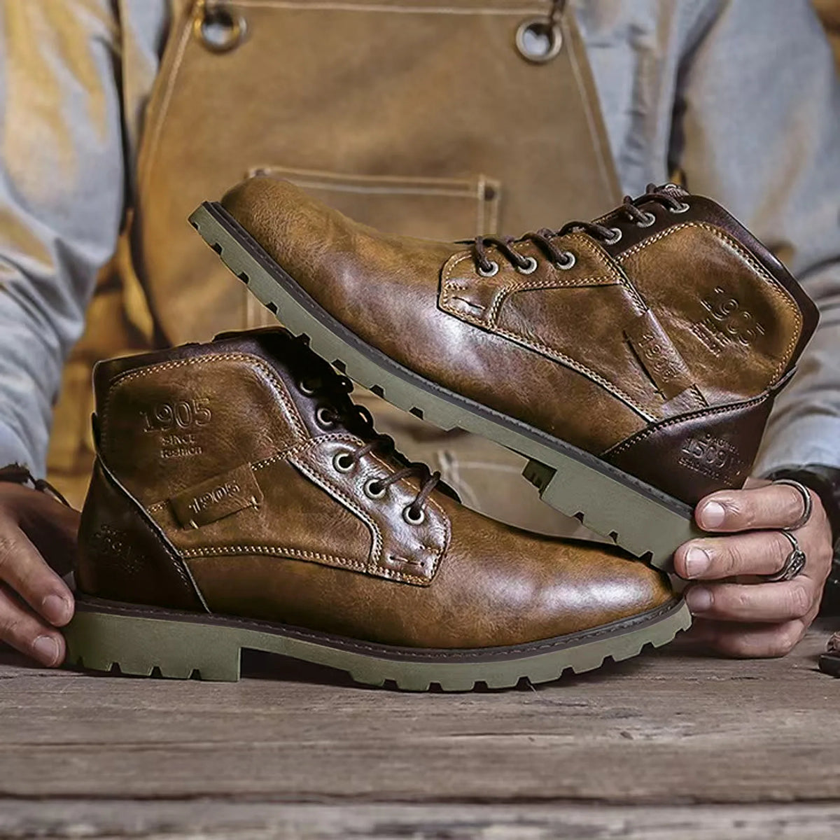 New Men's Leather Shoes, Retro British-Style Leather Boots, Fashionable High-Top Outdoor Workwear Style Boots