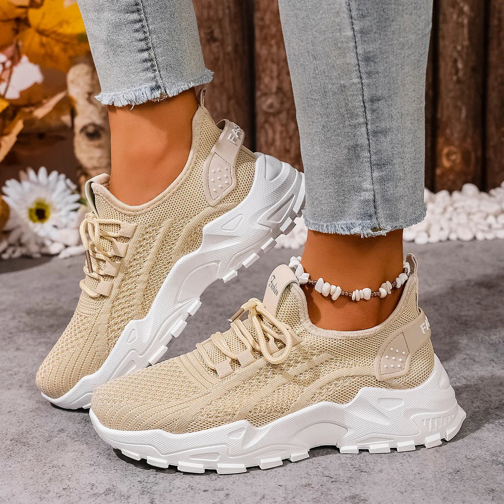 Women’s stylish, breathable, knitted sports shoes for spring and autumn. Casual, lightweight