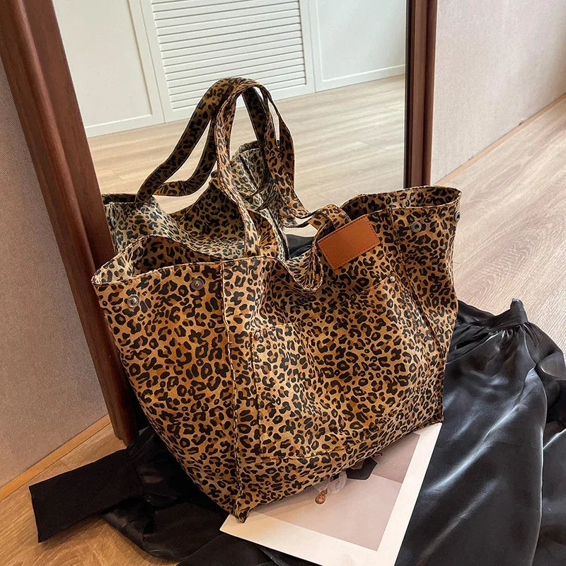 2025 Autumn and Winter New Leopard Print Handbag Retro Canvas Shoulder Bag Fashionable Large Capacity Tote Bag