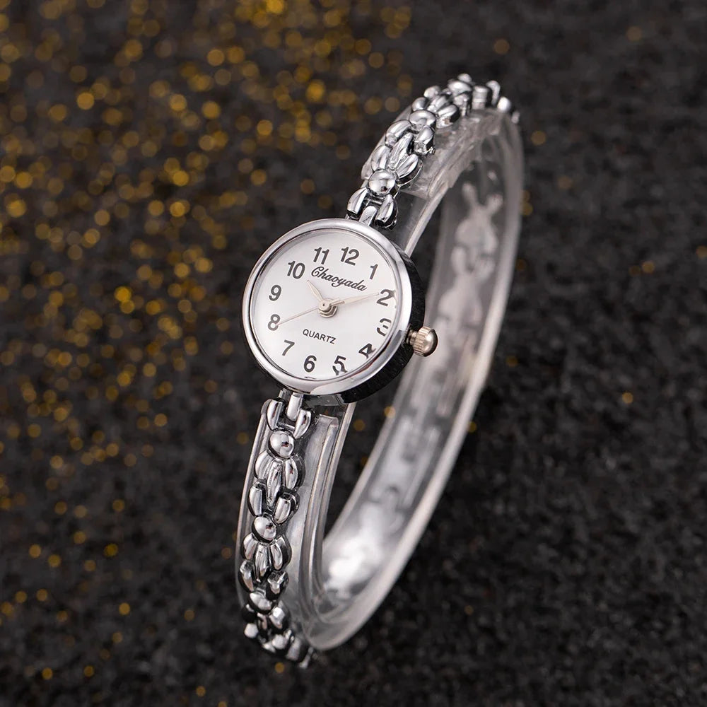 Vintage Gold Ladies Bracelet Watches Elegant Small Dial Quartz Wristwatch for Woman Fashion Simple Women Watch Relogio Feminino