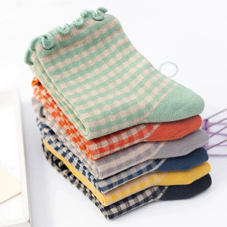 Women's Socks Autumn Checkered Retro Vintage Cotton Socks Crew Comfortable Color Fashion Sock Elastic Plaid Short Socks Woman Sox