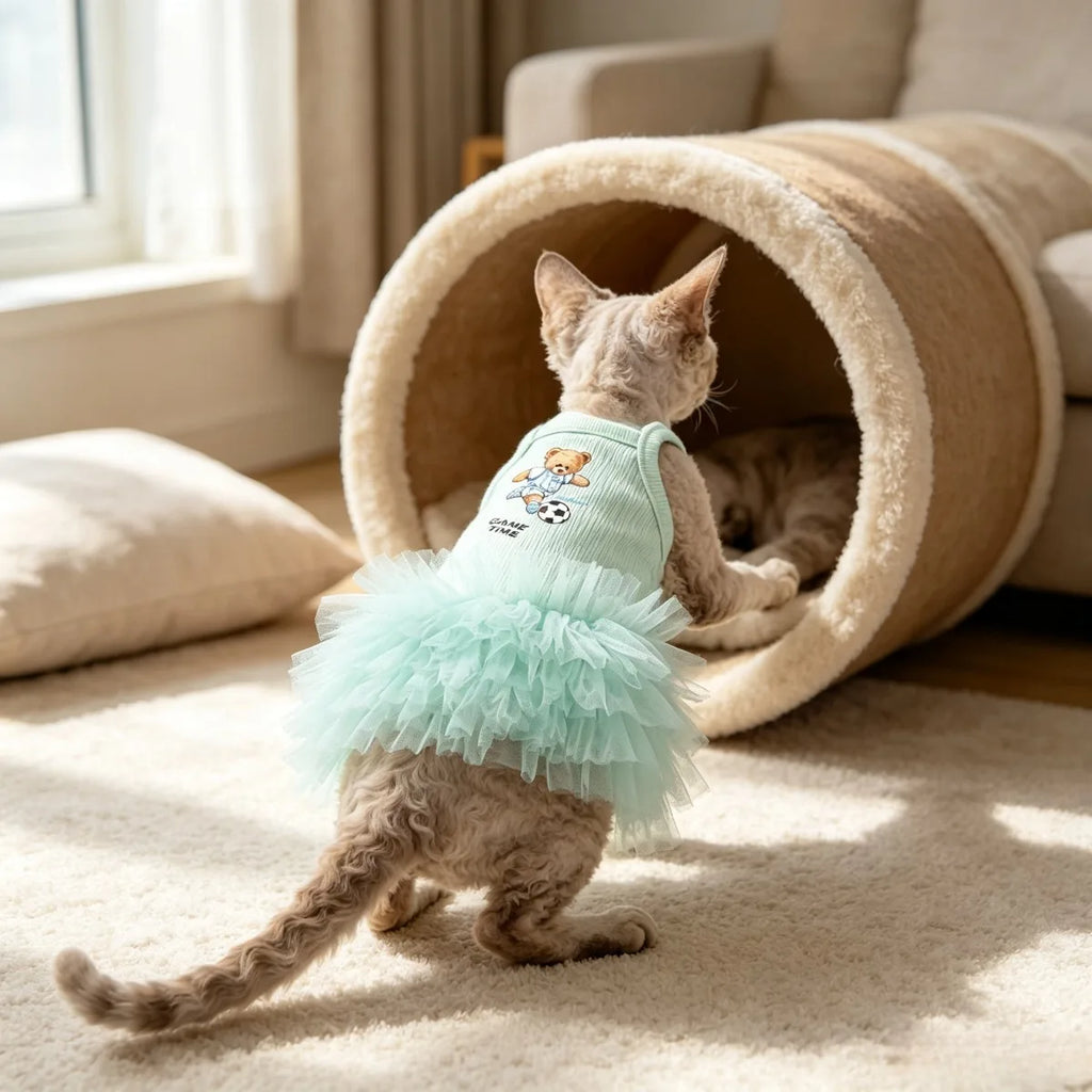 1 pet sleeveless printed dress, suitable for indoor and outdoor use, lightweight, breathable and elastic cat and dog clothing