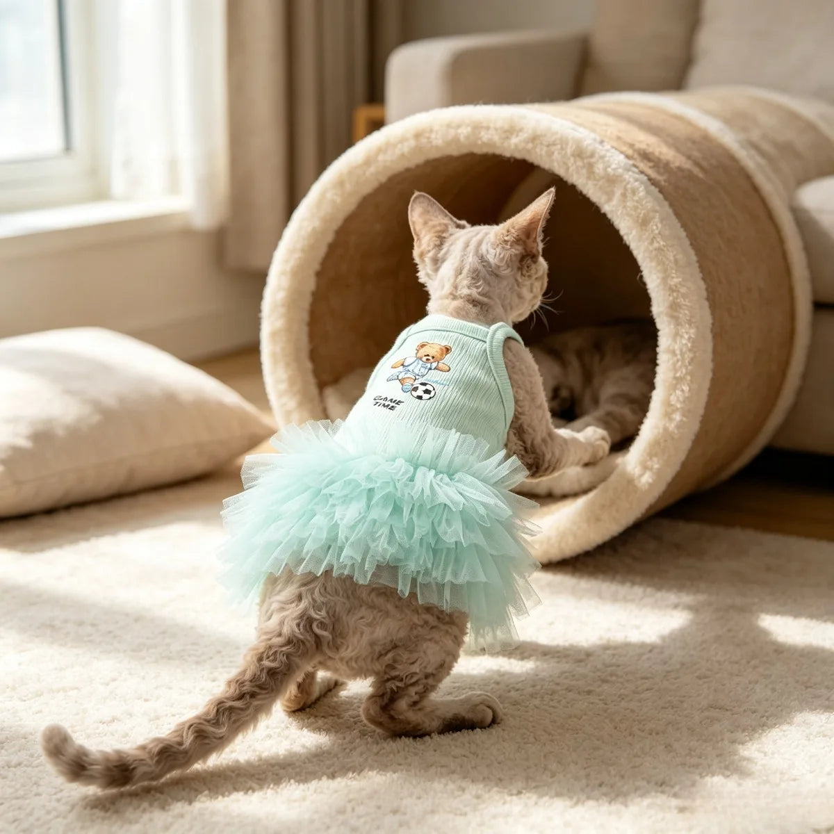 1 pet sleeveless printed dress, suitable for indoor and outdoor use, lightweight, breathable and elastic cat and dog clothing