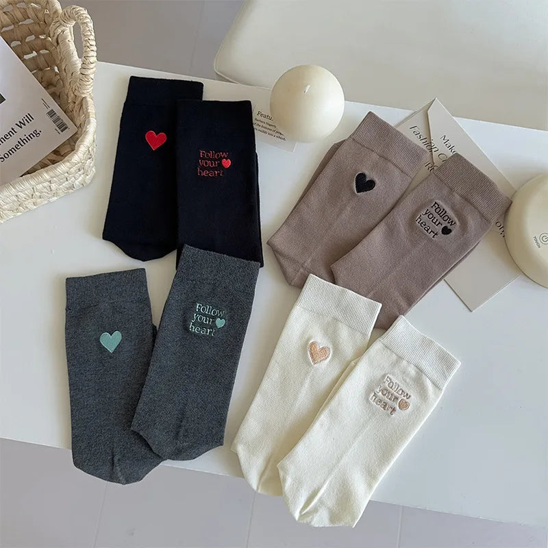 Fashion Socks For Women Autumn Designer socks Loose Socks Cotton Embroidery Heart Trendy Letter Simple Crew Socks Women Street