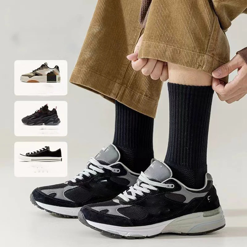3 Pairs of Mid-Length Towel-Soled Sports Socks for All Seasons, Pure Color, Deodorant, Sweat-Absorbent and Breathable Black and White Mid-Calf Socks, Shock-Absorbing and Heel-Protecting Basketball Socks for Men and Women