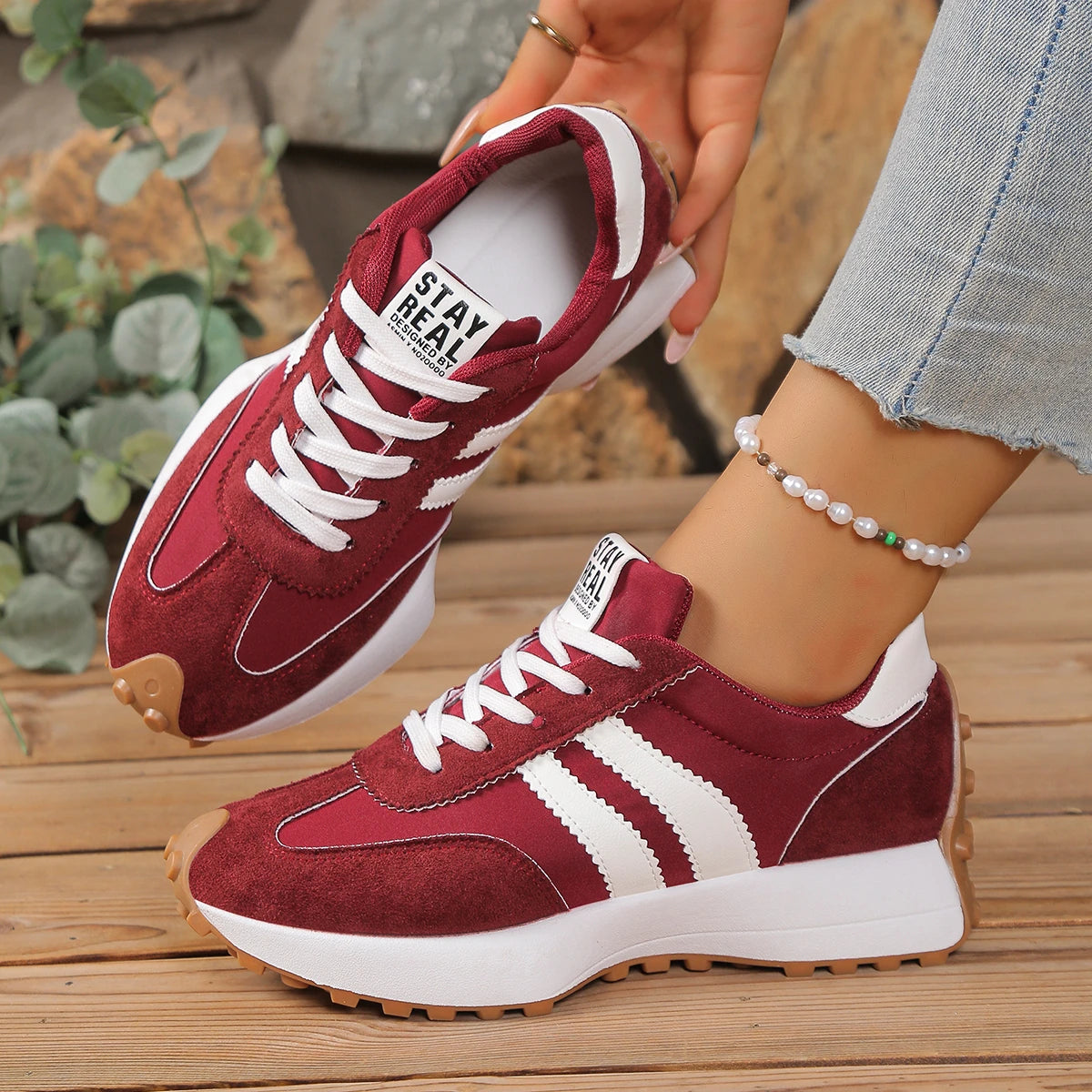 2025 Women Sneakers Spring New Luxury Flat Comfortable Slip on Soft Trend Sneakers Women Lightweight Outdoor Shoes for Women
