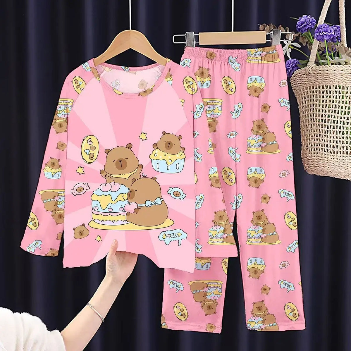 Capibara Kids Pajama Sets Long Sleeve Loungewear with Cute Animal Print Soft Sleepwear for Boys Girls Cartoon Sleepwear Outfit