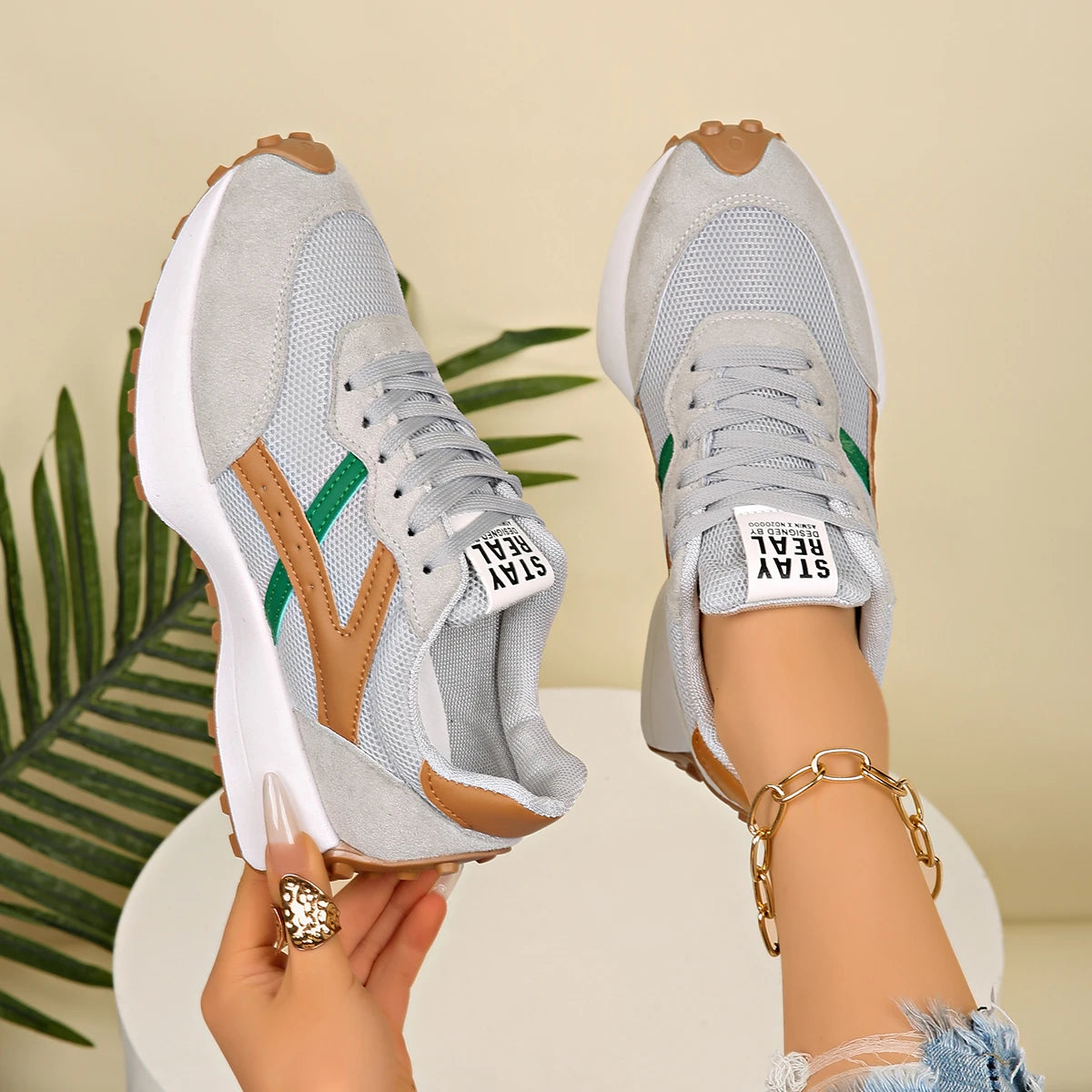 2026 New Women Sneakers Spring Casual Lace Up Sport Sneakers Luxury Platform Anti-slip Running Shoes Women Chunky Sneakers