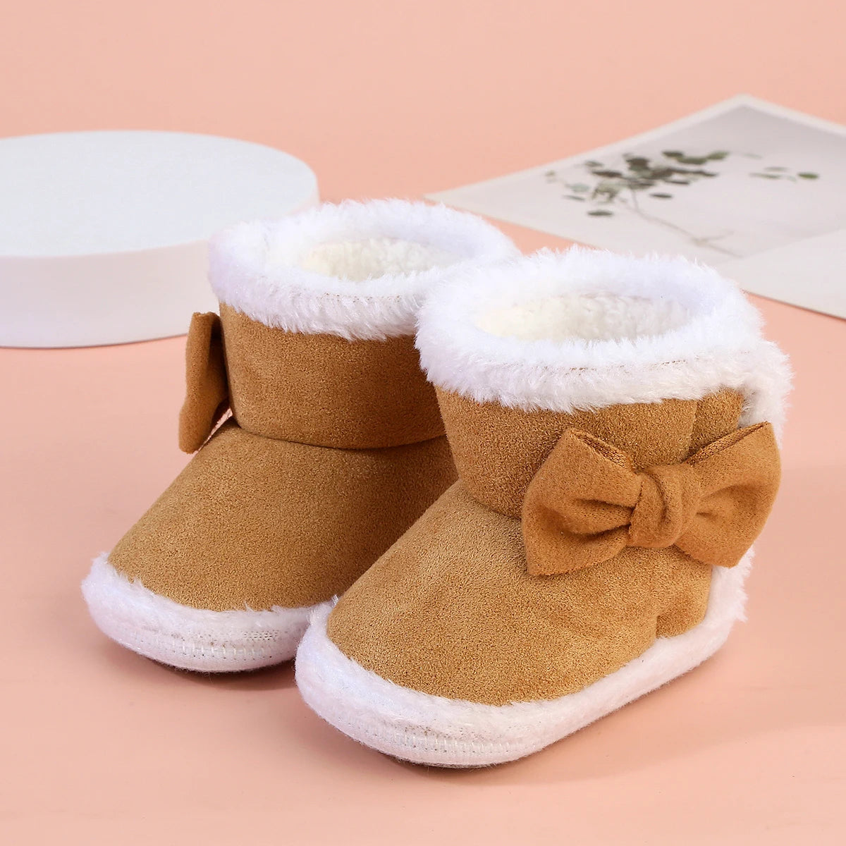 Baby Non-Slip Toddler Boots, Cute Bows, Soft Flat Shoes for Infants, Suitable for Indoor Holiday Parties and Gatherings.