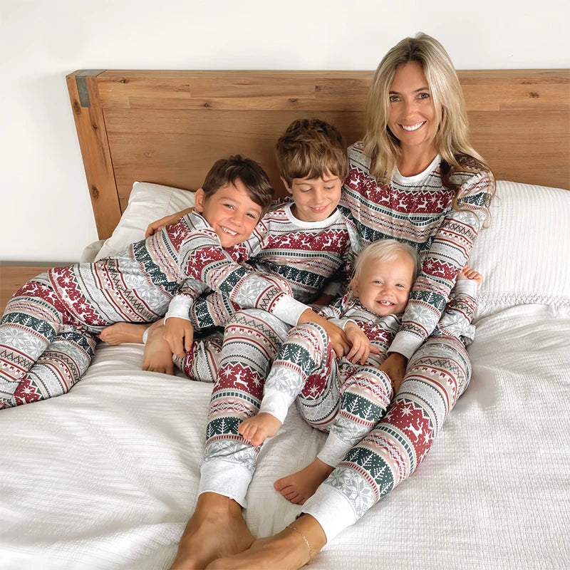 Christmas Family Pajamas Set Winter Mother Enfant Look Loungewear Niño Family Matching Carnival Outfits Sleepwear