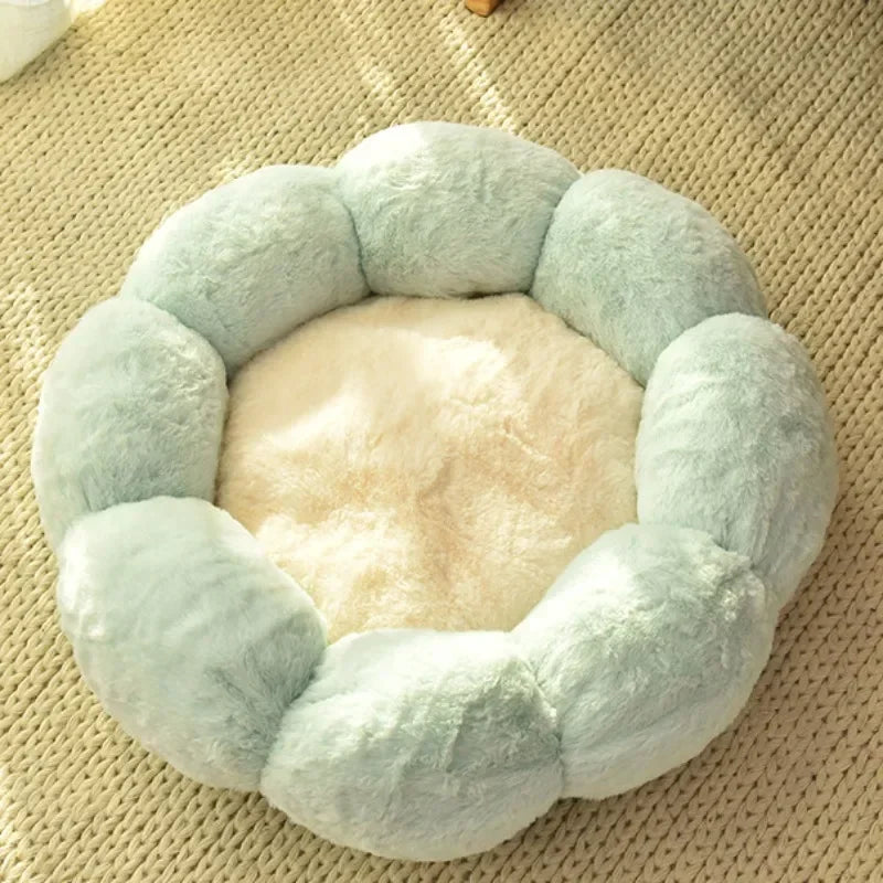 Comfortable Sleep Pet Bed Unique Flower-Shaped for Indoor and Outdoor Use Dog Mat Dog Beds for Large Dogs, Suitable For Winter