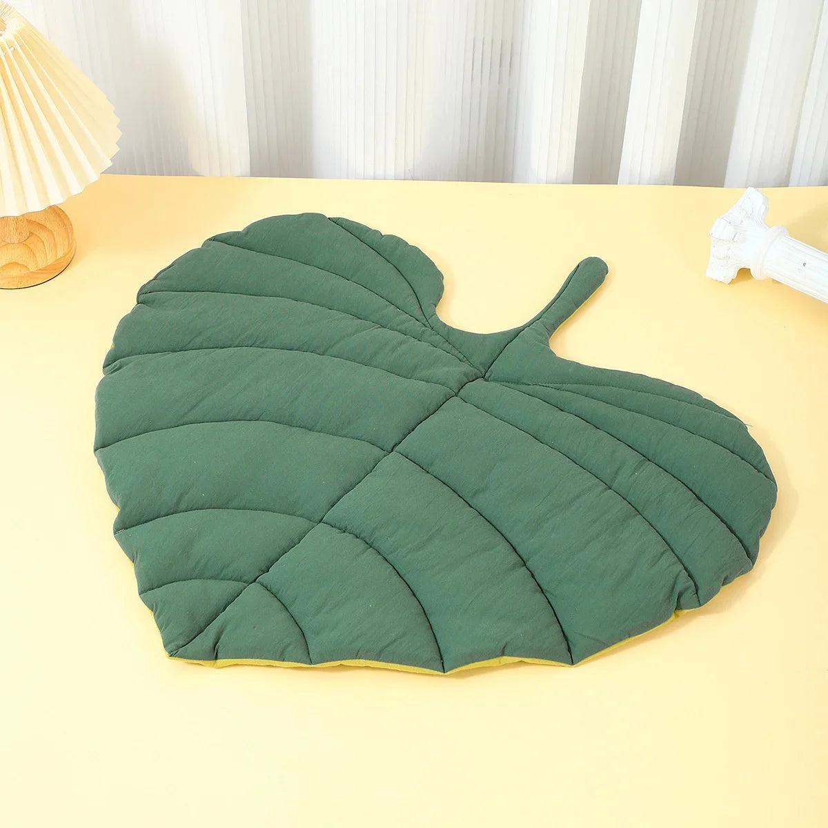65x60cm Pet Sleeping Mat Soft Leaf Cat Bed Summer Dog Cat Cushion Floor Pad Bite Resistant Puppy Kitten Sleep Mat Home Indoor