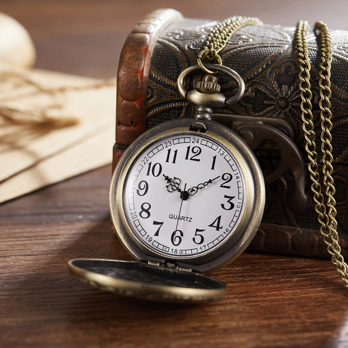 Retro nostalgic classical carved Zinc alloy case flip cover women men pocket watches necklaces hanging watches quartz watch