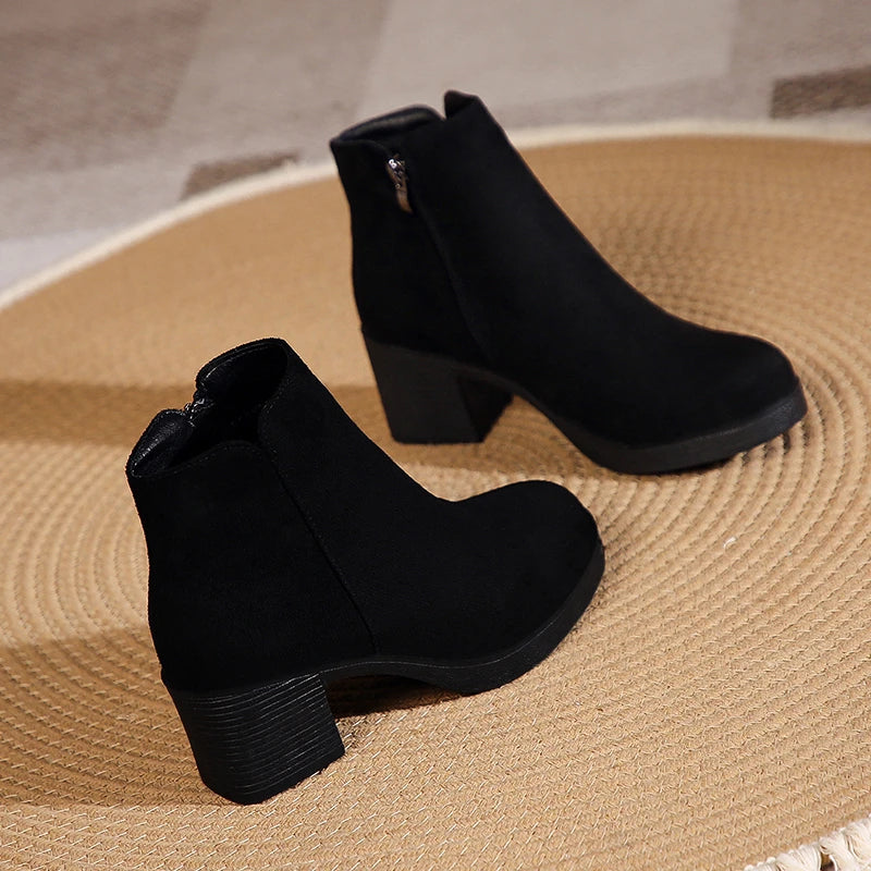 New style women's high-heeled ankle boots, elegant round toe, fashionable and versatile, warm winter fashion boots 2025