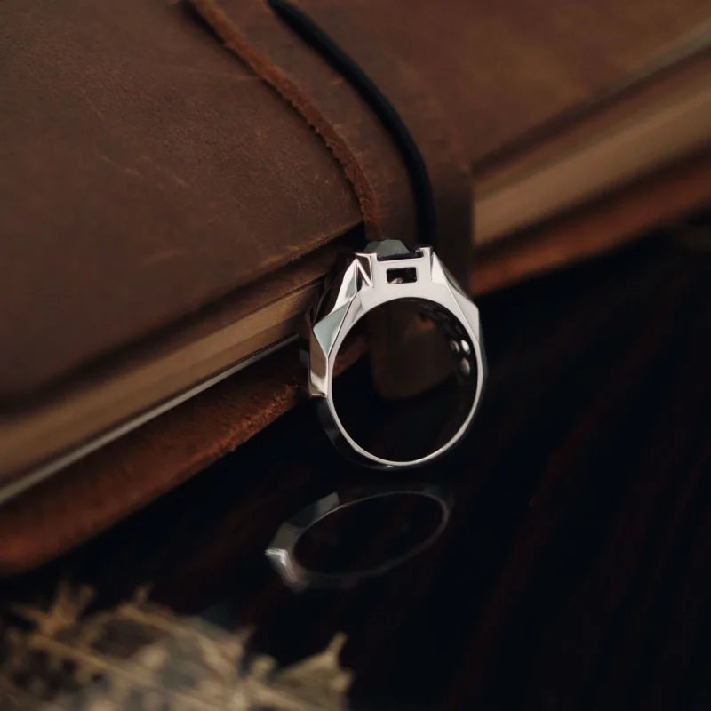 Silver glossy dazzling dark shiny metal inlaid black gemstones mens rings classic and handsome attending banquet jewelry