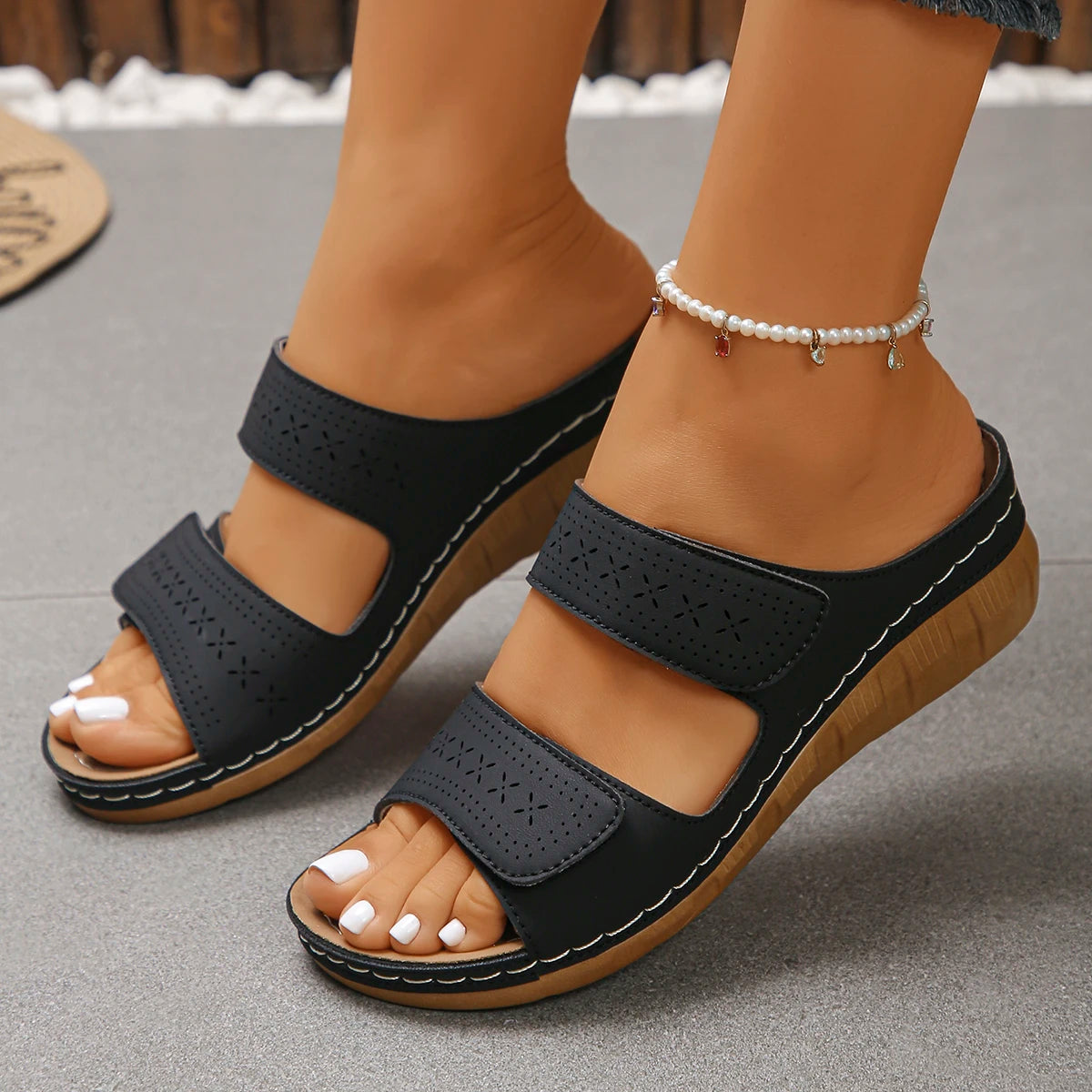 Women Sandals Casual Wedge Slippers Comfortable Thick-soled Open-toe Slippers Platforms Women Shoes Fashion Lightweight Sandals