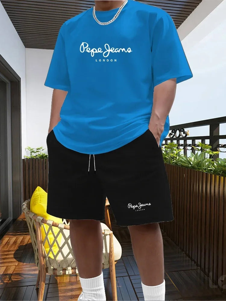 New Summer Fitness Sportswear for Men, Short-sleeved T-shirt and Shorts Two-piece Set, Breathable and Quick-drying Casual Wear.