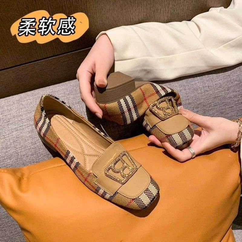 Women Checkered Loafers Khaki / Black Plaid Pattern Low Heel Shoes with Metal Buckle Office OL Style Elegant Work Flats 2026