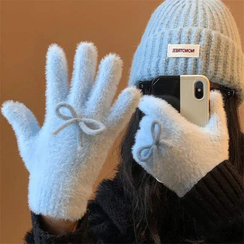 Women's Fashionable Winter Gloves - Cute, Plush, Bow-Embellished and Heat-Preserving, Great Christmas Gifts for Students