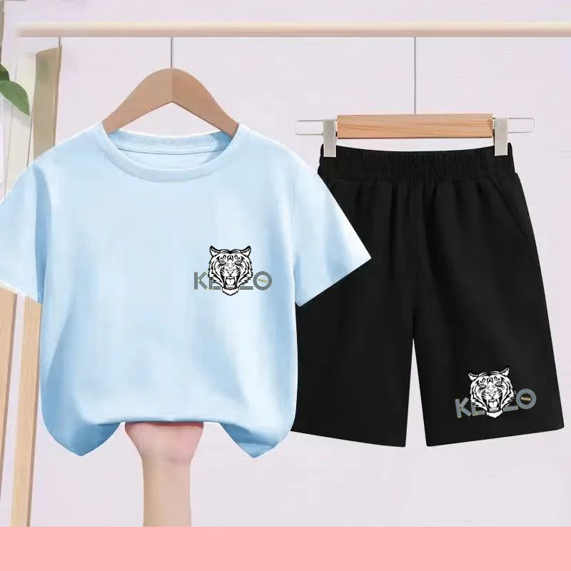 Children's Summer Black and White T-shirts Paired with Breathable and Quick-drying Sports Outfits - Suitable for Children3 to 13