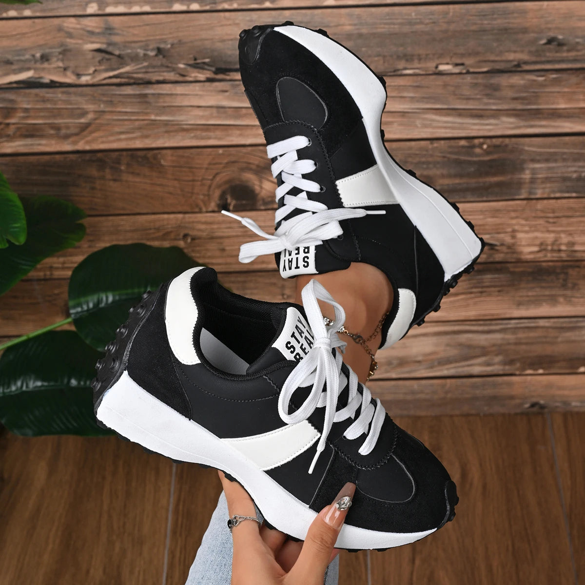 Women Sneakers 2025 New Casual Versatile Thick-soled Running Sneakers Women Fashionable High-quality Luxury Lace-up Shoes Women