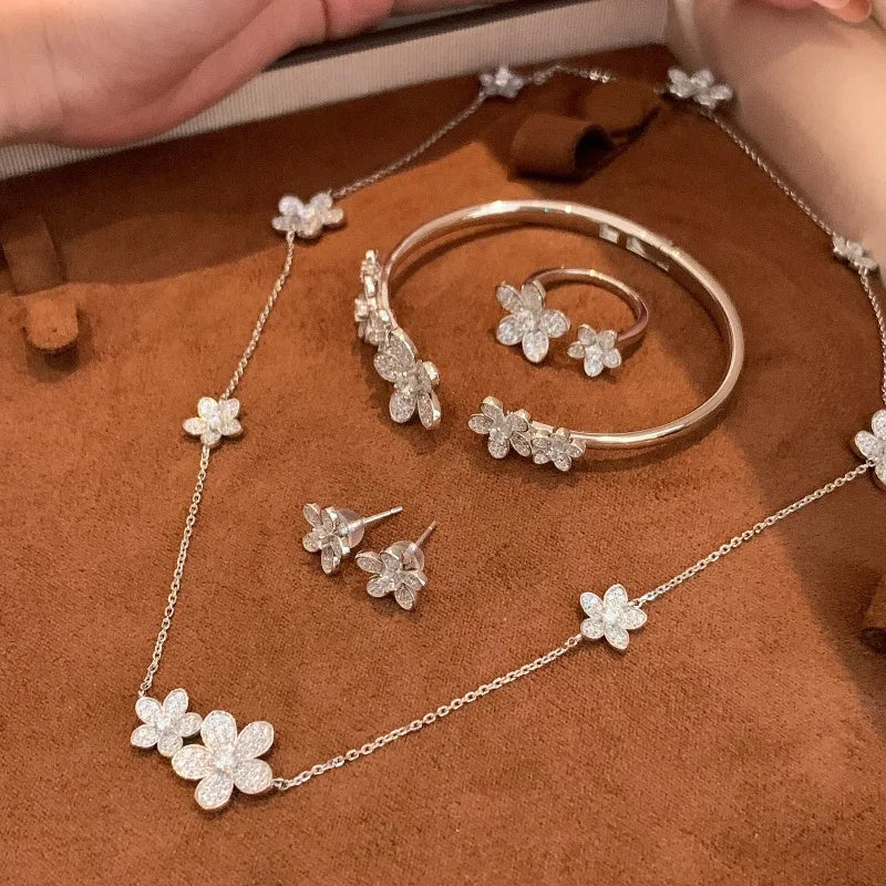 Elegant Bracelets Light Luxury Retro Flower earrings for women Rings Luxury Full Diamonds Double Wedding Jewelry Sets