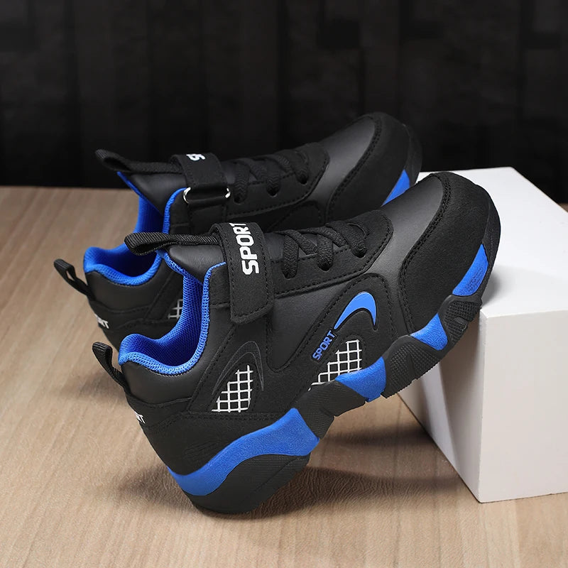 A pair of children's leather sports shoes for all seasons, breathable, comfortable and soft casual shoes, 28-39，FED-8877