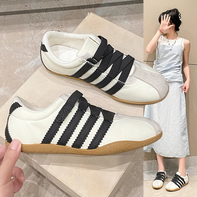 Women's Tennis Sneakers Summer Outdoor Training Shoes Skate Shoes Flat Casual Shoes Fashionable Women's Lace-Up Vulcanized Shoes